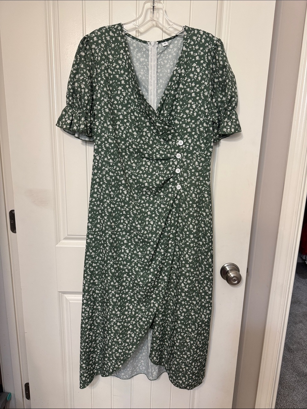 Source Unknown Green Floral Wrap Midi Dress with Puff Sleeves